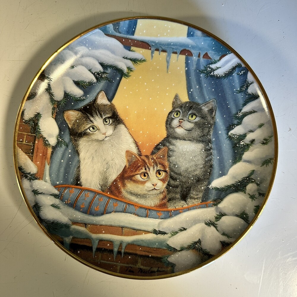 Vintage Franklin Mint Collector Plate "Furry Flurry"